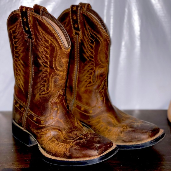 poshmark ariat boots